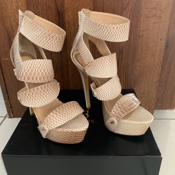 Meet your Posher, Fatima - Picture 4 of 9